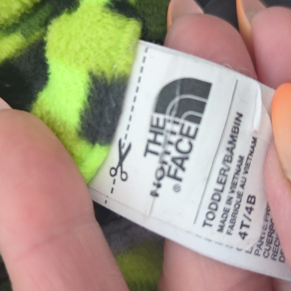 TNF Reversible Jacket Fleece/Wind Resistance - Picture 9 of 9